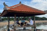 Cawapres Gibran nikmati wisata kebugaran sambil minum jamu di Bali