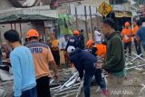 Puting beliung hancurkan belasan rumah warga