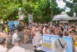 Aksi solidaritas, Para Kades di Lombok Timur demo saat sidang Tipilu