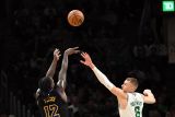 Lakers taklukkan Celtics 114-105 meski tanpa LeBron-Davis