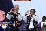 Apresiasi sikap civitas academica, Ganjar-Mahfud kenakan jaket varsity