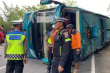Tiga penumpang tewas akibat bus terguling di Bukit Bego