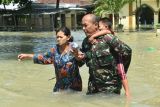 Pangdam  IV/Diponegoro minta pengungsian yang layak bagi korban banjir Demak