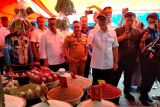 Mendag resmikan pasar Bunta dan pantau harga pangan di Luwuk
