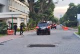 Menteri-menteri sambangi Istana Kepresidenan di saat hitung cepat berlangsung