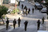Tentara Israel lanjutkan serangan Tepi Barat, tangkap warga Palestina