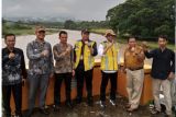 BWS Wilayah V Padang dan BPBD Pessel tinjau titik lokasi banjir di Tapan