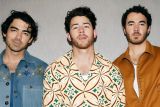Sabar, Jonas Brothers pasti konser di Indonesia