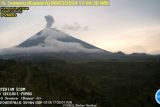 Gunung Semeru erupsi