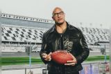 Dwayne Johnson merilis merk perawatan kulit 'Papatui'