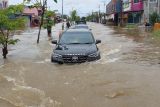 Pj Gubernur Papua Barat ambil kebijakan emergensi atasi banjir di Sorong