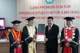 Muhammad Rony Raih gelar doktor dengan disertasi konstruksi tuntutan bebas oleh JPU