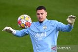 Ederson absen pada laga terakhir Manchester City musim ini