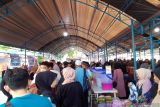 Warga Palu berburu takjil untuk berbuka di Pasar Ramadhan