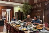 Prabowo membagikan momentum makan malam bersama Didit dan Siti Hediati