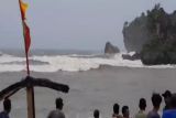 DKP Gunungkidul imbau nelayan tak melaut karena gelombang tinggi