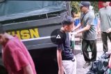 Kodam XIV/Hasanuddin bagi sembako ke pesantren di Makassar