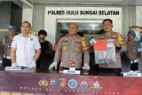 Sebelum diringkus  pengedar narkoba tabrak mobil polisi, seorang polisi patah tangan