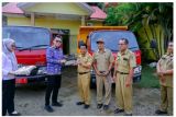 Bupati Morut serahkan dua tambahan mobil pengangkut sampah ke Dinas LH