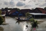 Polisi jaga rumah warga Demak, Jateng, korban banjir