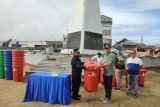 Pemkab Toraja Utara menerima bantuan tong sampah dari Bank Sulselbar
