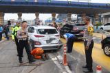 Kecelakaan di Gerbang Tol Halim akibat sopir truk memacu kendaraan