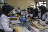 Siswa SMK produksi kue Lebaran