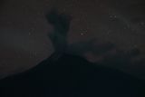 Badan Geologi sebut tinggi erupsi Gunung Lewotobi Laki-laki capai 500 meter