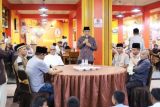 Flipper's santuni 100 anak yatim piatu Padang Panjang