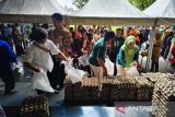 Pemkot Surakarta libatkan sejumlah distributor gelar  pasar murah