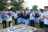 Lanud H.AS Hanandjoeddin melaksanakan Ziarah dan Tabur Bunga ke Taman Makam Pahlawan Ksatria Tumbang Ganti, Kabupaten Belitung, dalam rangka memperingati HUT Ke-78 TNI Angkatan Udara, Rabu (17/4/2024). (ANTARA/ HO-Lanud H.AS Hanandjoeddin)