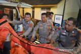 SAR gabungan temukan jasad wisatawan yang tersapu ombak