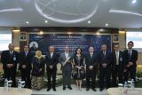 Penasehat deputi OJK kaji kinerja bank