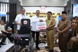 Dukung peningkatan layanan publik berbasis HAM, Semen Padang serahkan bantuan Kursi RodaMPP Bukittinggi