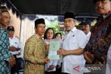 Pemkab Bantul serahkan sertifikat hasil konsolidasi tanah kepada warga