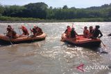 Pencari batu tenggelam di sungai Lahat, Basarnas kerahkan tim pencari