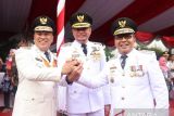 Wali Kota Makassar menerima penghargaan penyelenggara pemda terbaik
