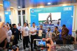 Pemkot Makassar menerima sertifikat elektronik dari Menteri AHY