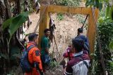 Pemkab Sigi perbaiki jalan dan jembatan putus dampak banjir