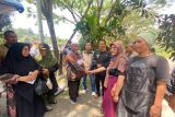 Baznas Bukittinggi salurkan bantuan ke warga terdampak banjir Ngarai Sianok
