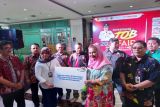 Hari Buruh, BPJS Ketenagakerjaan Semarang Pemuda bagikan paket sembako ke pekerja