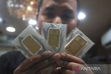 Harga emas Antam kembali turun Rp3.000 per gram