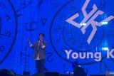 Penyanyi Young K di Jakarta sebut Makanan Indonesia sangat enak!