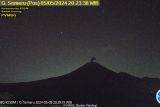 Gunung Semeru dua kali erupsi dengan letusan abu
