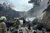 Pemkot Bandung kerahkan 10 mobil damkar padamkan api pabrik limbah plastik