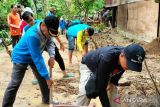 Pemkot Sawahlunto turunkan jajaran ASN gotong royong bantu korban bencana