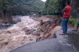 Banjir bandang di Sumbar renggut 14 korban jiwa