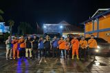 Pemkab Solok kirimkan tim dan ekskavator ke Kabupaten Agam