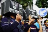 Jurnalis di Kota Malang gelar aksi damai tolak RUU Penyiaran
