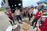 Polisi tangkap wanita penjual minuman keras tradisional